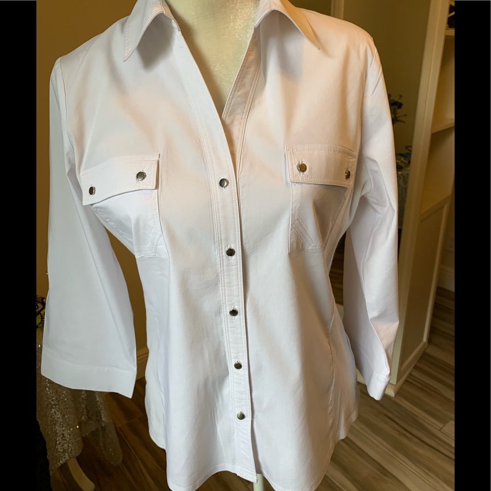 Zac & Rachel sz L white with silver buttons shirt